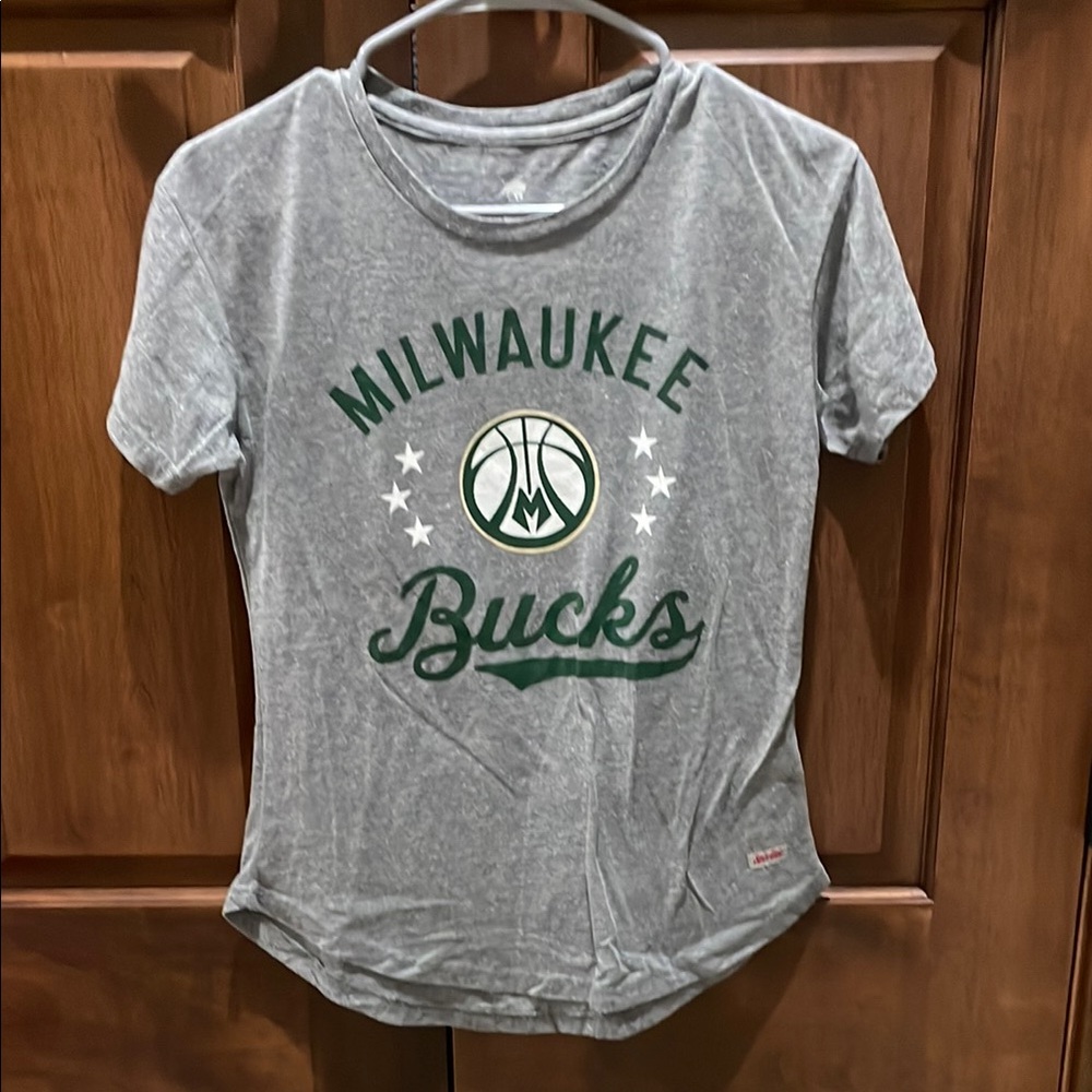 Milwaukee Bucks Gray T-Shirt